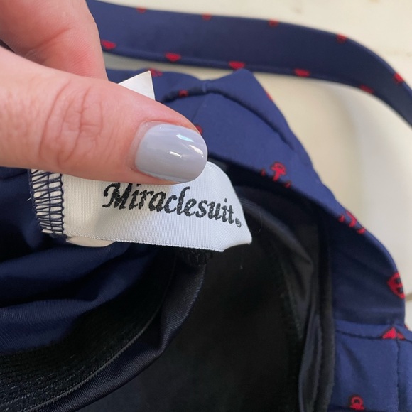 Miraclesuit, size XL (?), navy with red anchors tank over one piece built in bra - Picture 3 of 11